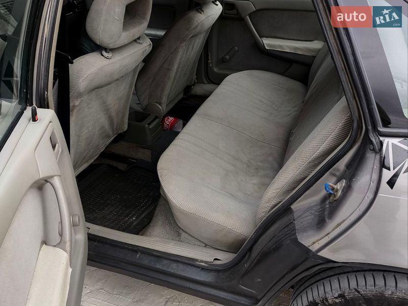 Седан Opel Vectra 1989 в Надворной