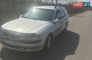 Универсал Opel Vectra 1998 в Самборе