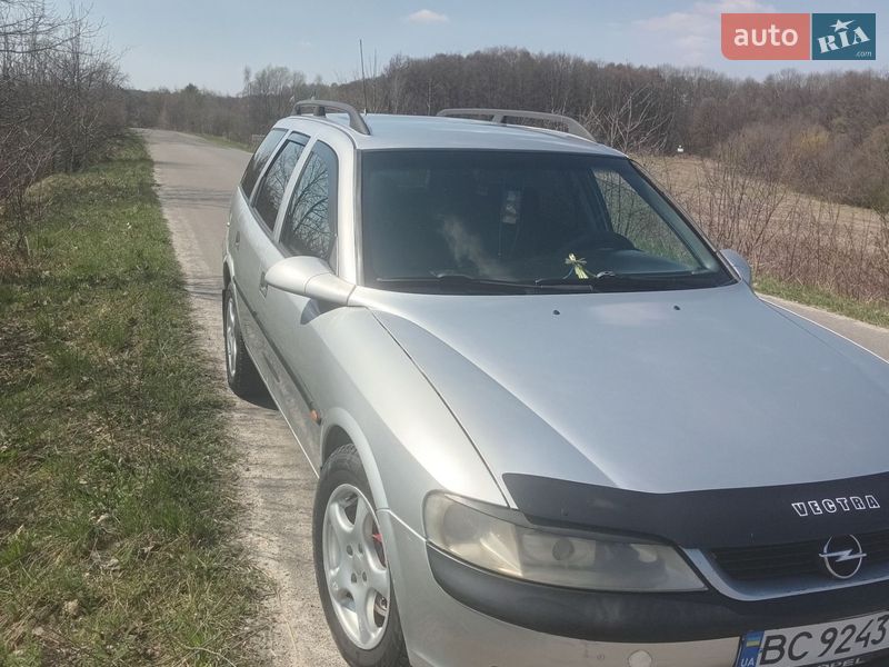 Універсал Opel Vectra 1998 в Самборі