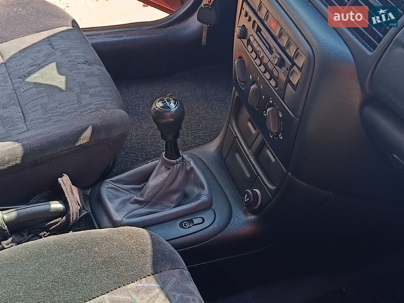 Седан Opel Vectra 1997 в Чернігові