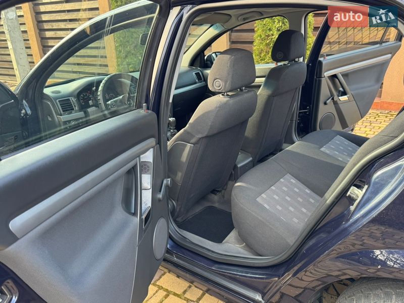 Седан Opel Vectra 2005 в Одесі