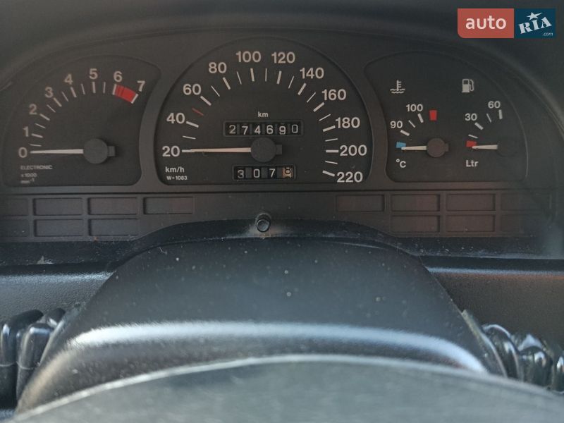 Седан Opel Vectra 1995 в Березанці