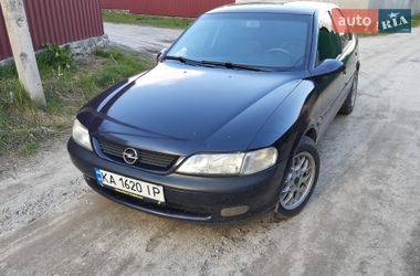 Седан Opel Vectra 1997 в Киеве