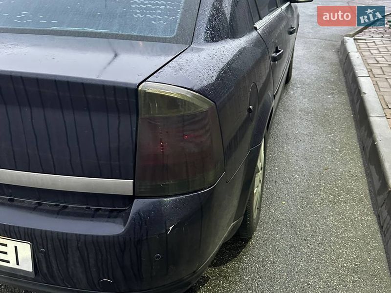 Седан Opel Vectra 2004 в Обухові
