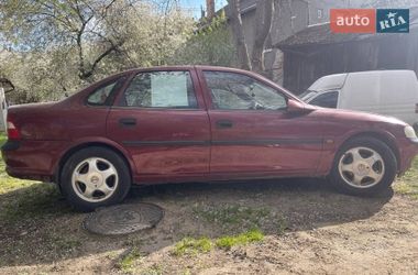Седан Opel Vectra 1998 в Львове