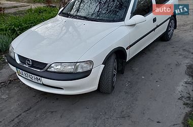Седан Opel Vectra 1998 в Гребінці