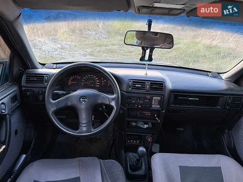 Opel Vectra 1993 VIN W0L000087P1131434 фото оголошення 11 з 56