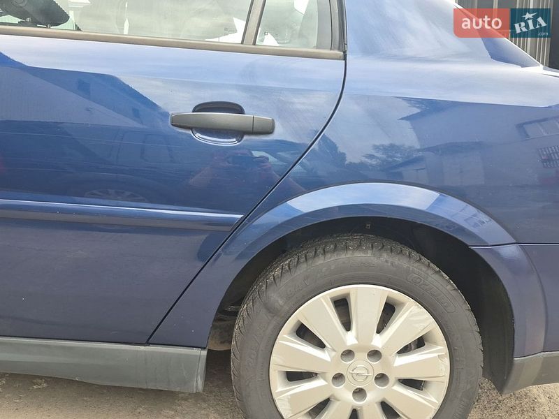 Седан Opel Vectra 2003 в Киеве