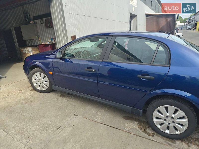 Седан Opel Vectra 2003 в Киеве