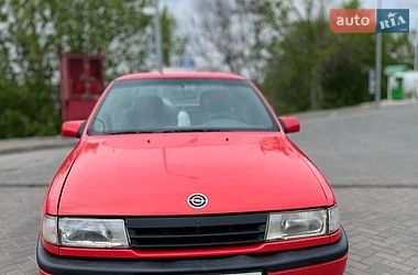 Седан Opel Vectra 1990 в Гайвороне