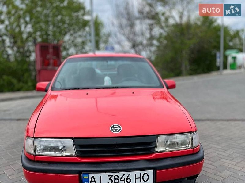 Седан Opel Vectra 1990 в Гайвороне
