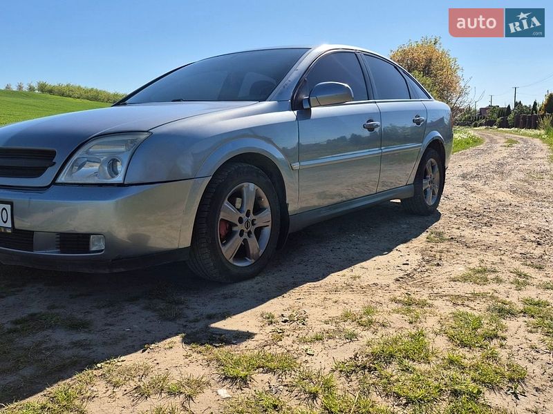 Лифтбек Opel Vectra 2004 в Мостиске