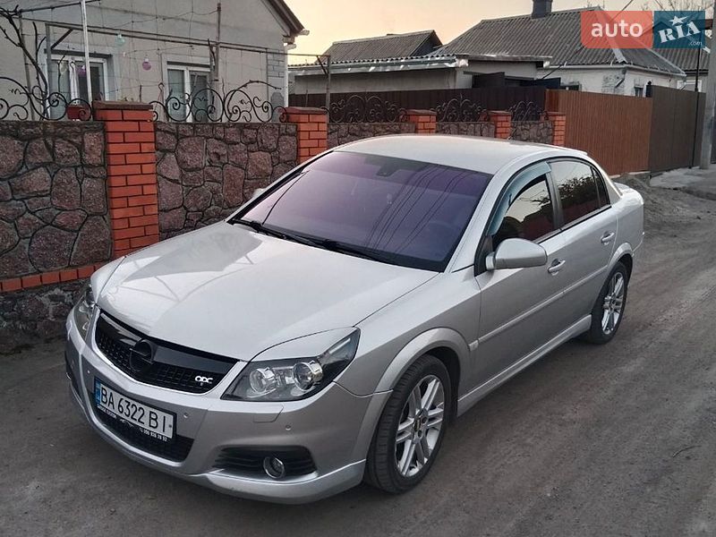 Седан Opel Vectra 2008 в Новоукраинке