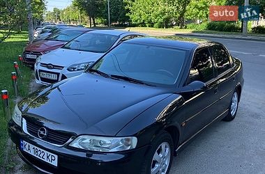 Седан Opel Vectra 2002 в Києві