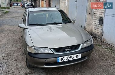 Седан Opel Vectra 1996 в Львове