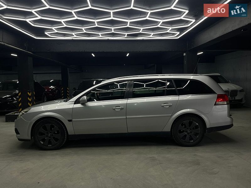 Универсал Opel Vectra 2008 в Черновцах