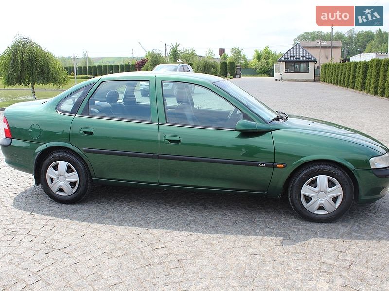 Седан Opel Vectra 1996 в Львове