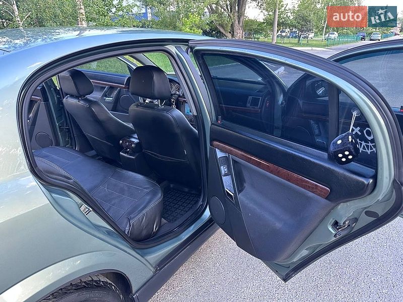Седан Opel Vectra 2004 в Киеве
