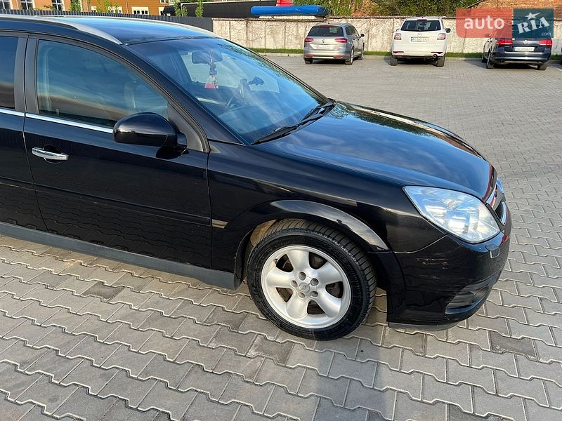 Универсал Opel Vectra 2008 в Нововолынске