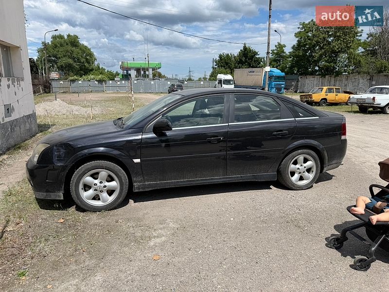 Лифтбек Opel Vectra 2004 в Светловодске