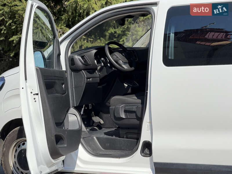 Вантажний фургон Opel Vivaro-e 2023 в Тернополі