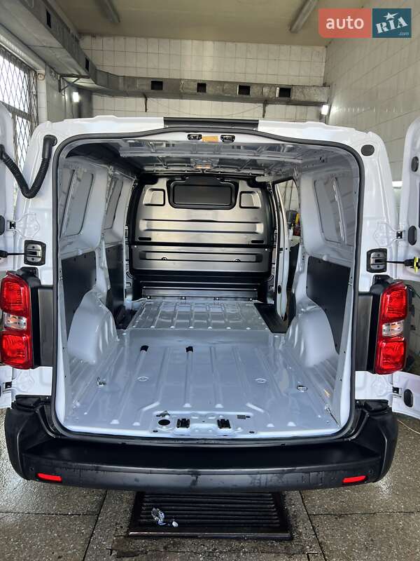 Грузовой фургон Opel Vivaro-e 2023 в Ровно