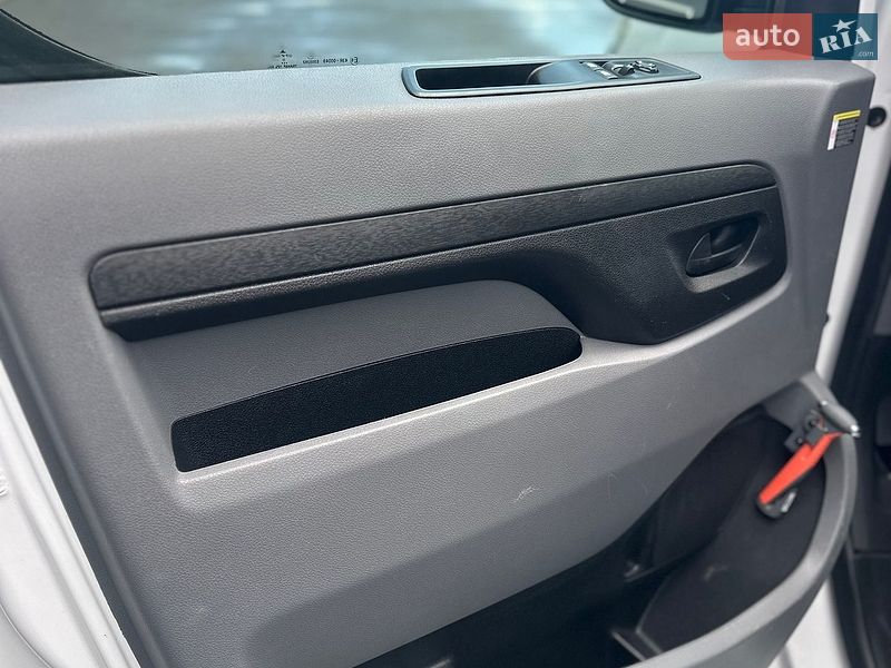 Минивэн Opel Vivaro-e 2022 в Ровно фото 25 Минивэн Opel Vivaro-e 2022 в Ровно