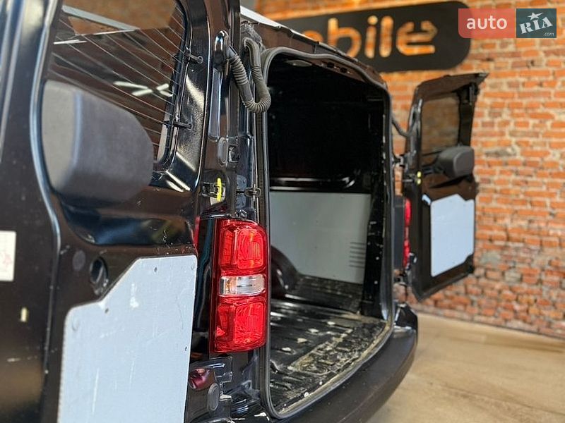 Вантажний фургон Opel Vivaro-e 2021 в Житомирі