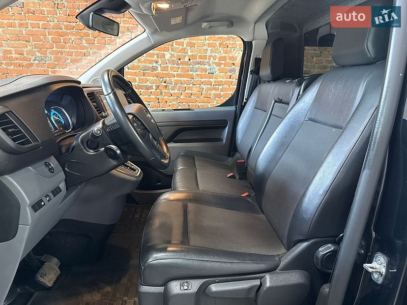 Вантажний фургон Opel Vivaro-e 2021 в Житомирі