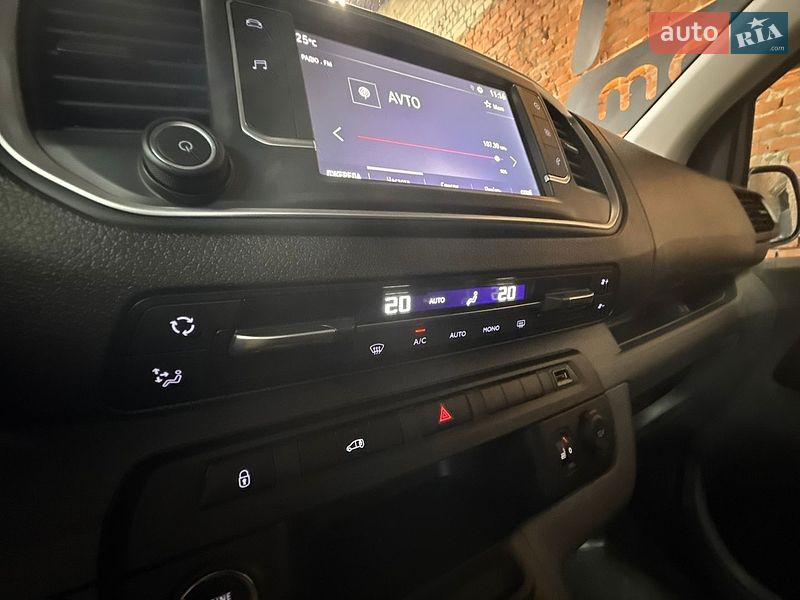 Вантажний фургон Opel Vivaro-e 2021 в Житомирі