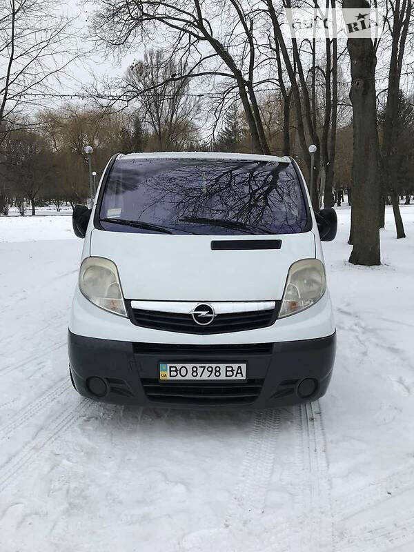 Универсал Opel Vivaro груз.-пасс. 2007 в Тернополе