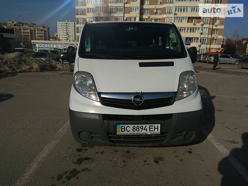 Opel Vivaro пасс. long