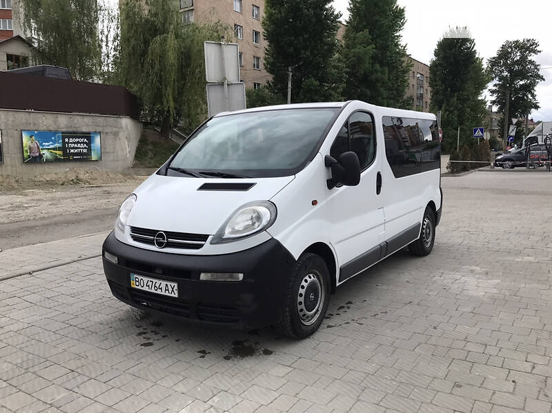 Opel Vivaro пасс.