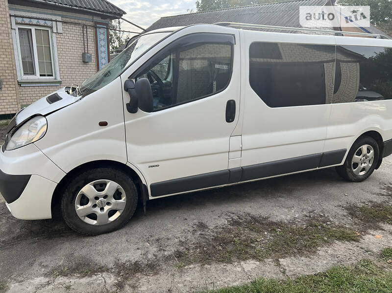 Opel Vivaro пасс. Long