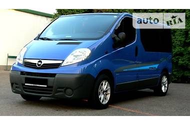 Лімузин Opel Vivaro 2007 в Чернівцях