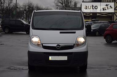 Грузопассажирский фургон Opel Vivaro 2009 в Киеве