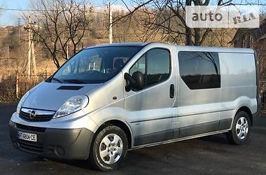 Минивэн Opel Vivaro 2011 в 