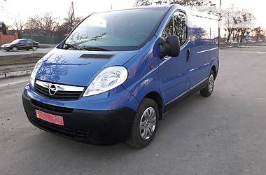 Грузопассажирский фургон Opel Vivaro 2014 в Полтаве