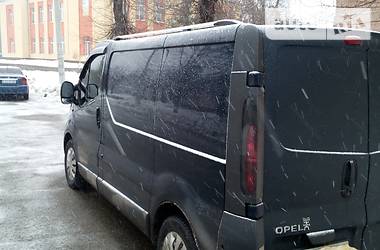 Грузопассажирский фургон Opel Vivaro 2003 в Корсуне-Шевченковском