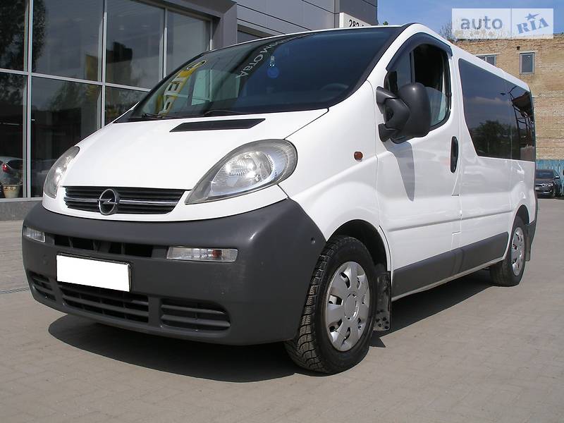 Вантажопасажирський фургон Opel Vivaro 2006 в Львові