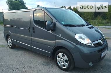 Грузопассажирский фургон Opel Vivaro 2013 в Полтаве