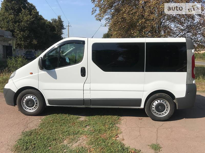 Мінівен Opel Vivaro 2007 в Бурині
