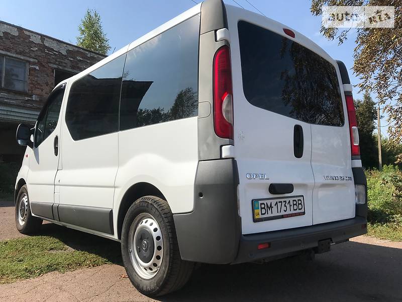 Мінівен Opel Vivaro 2007 в Бурині