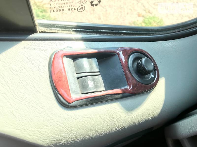 Мінівен Opel Vivaro 2007 в Бурині