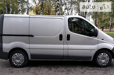 Грузопассажирский фургон Opel Vivaro 2006 в Полтаве