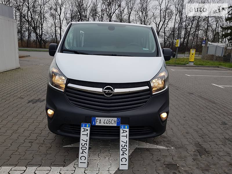  Opel Vivaro 2015 в Калуше