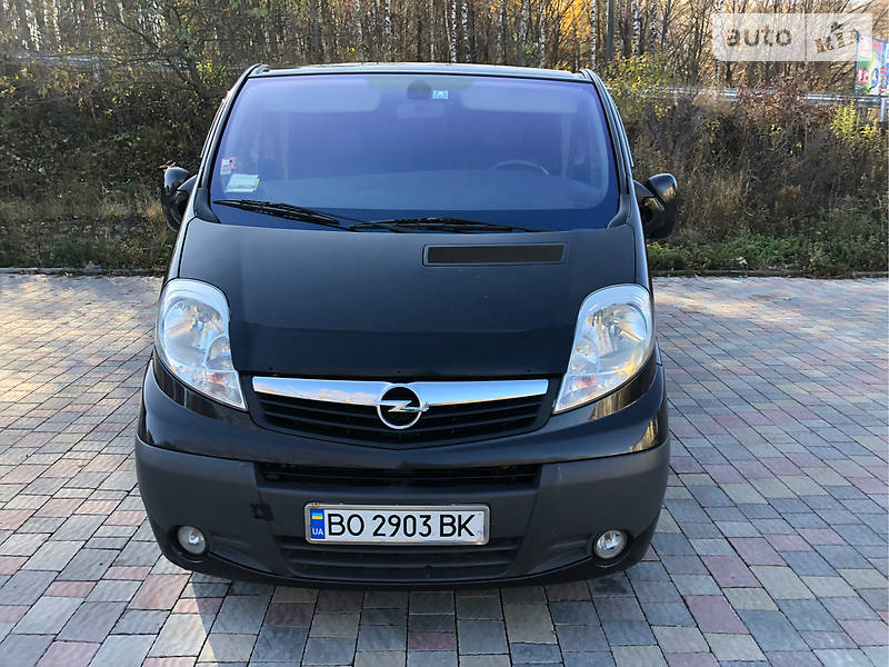 Грузопассажирский фургон Opel Vivaro 2009 в Тернополе
