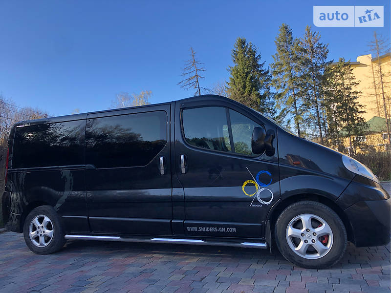 Грузопассажирский фургон Opel Vivaro 2009 в Тернополе