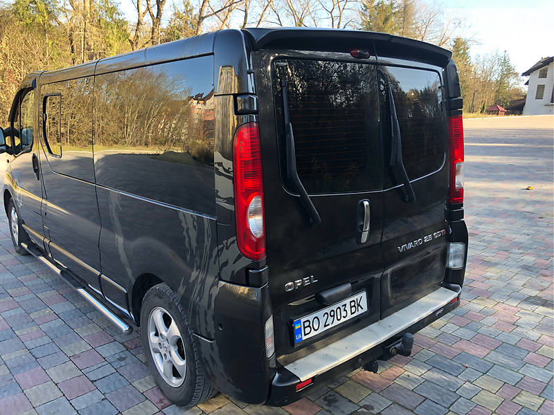 Грузопассажирский фургон Opel Vivaro 2009 в Тернополе