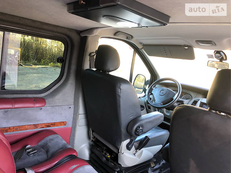 Грузопассажирский фургон Opel Vivaro 2009 в Тернополе
